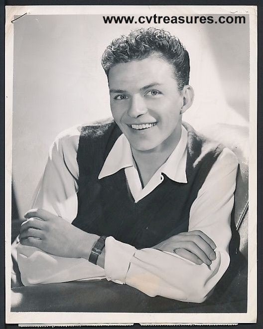 FRANK SINATRA Stunning ORIGINAL Vintage Press Photo 1945 N1X