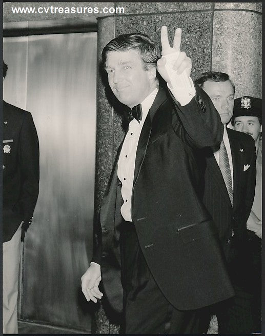 President DONALD TRUMP Original Vintage Press/Publicity Photo